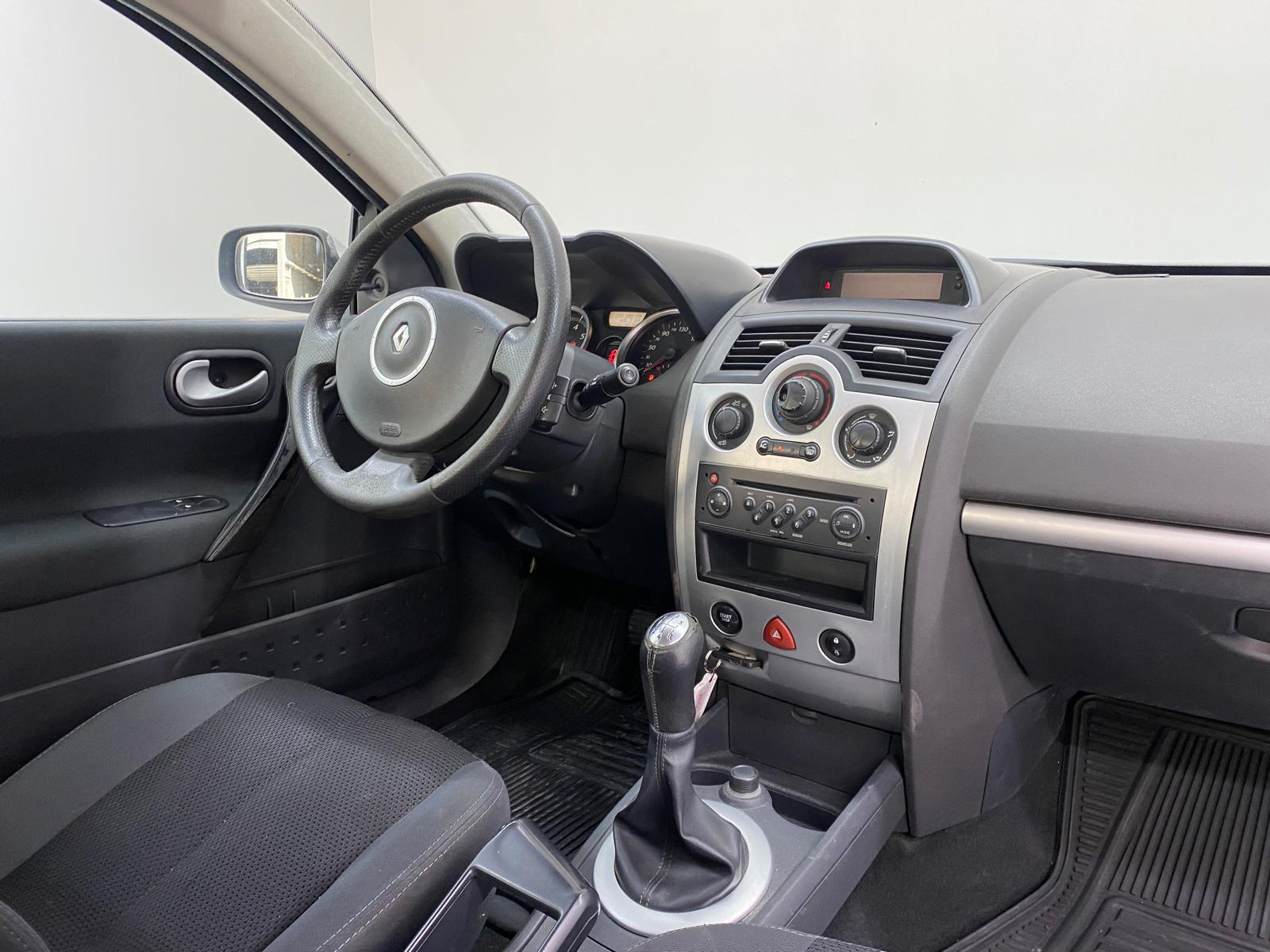RENAULT MEGANE 19
